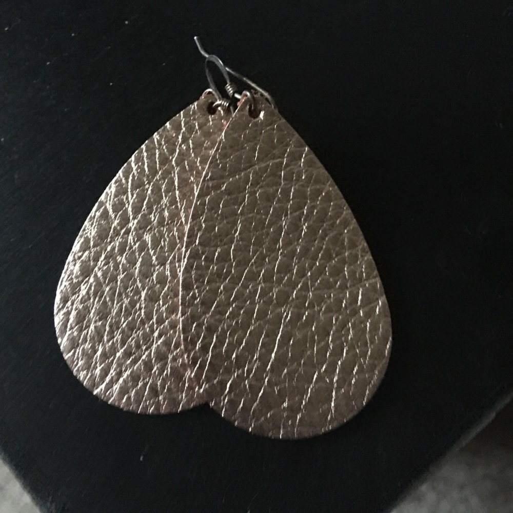Nickel and suede earrings- Rose Gold